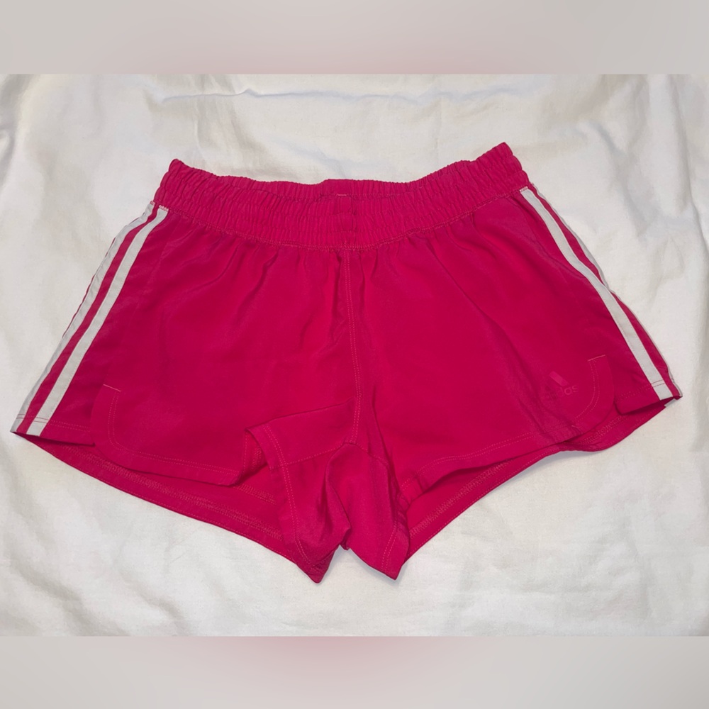 Adidas Fuschia/Pink 2.5” Athletic shorts Women’s Size Small